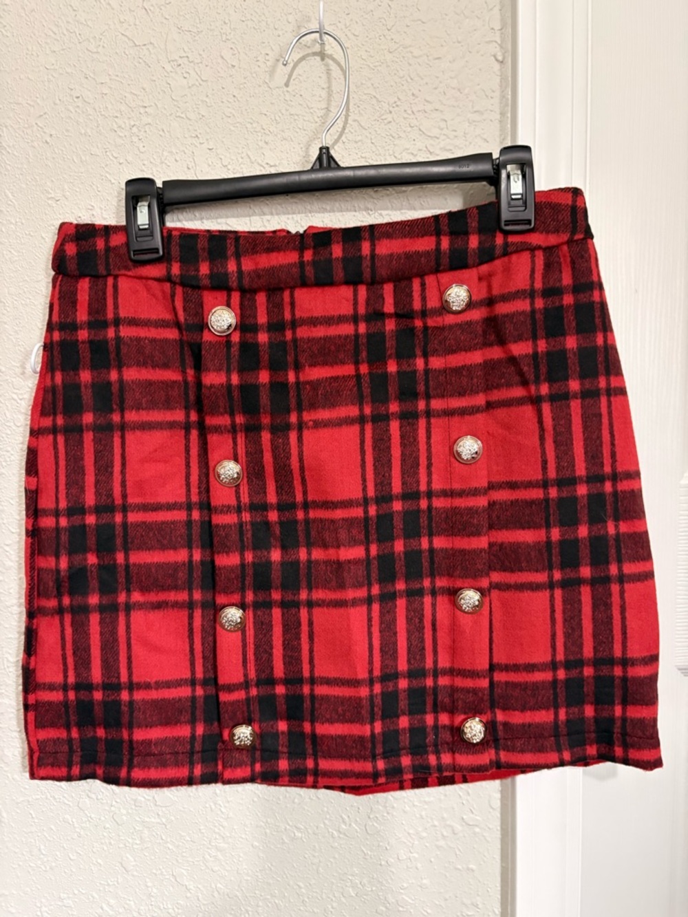 SHEIN Red and Black Plaid Mini Skirt with Double Button Detail